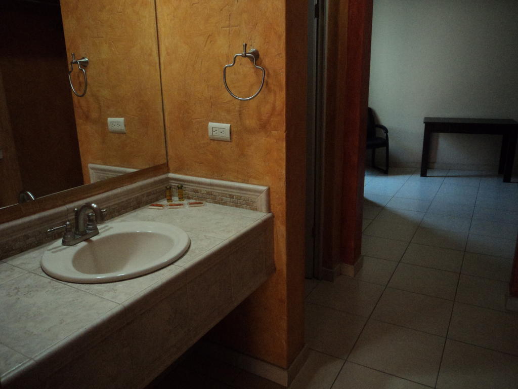 נאבוחואה Hotel California חדר תמונה